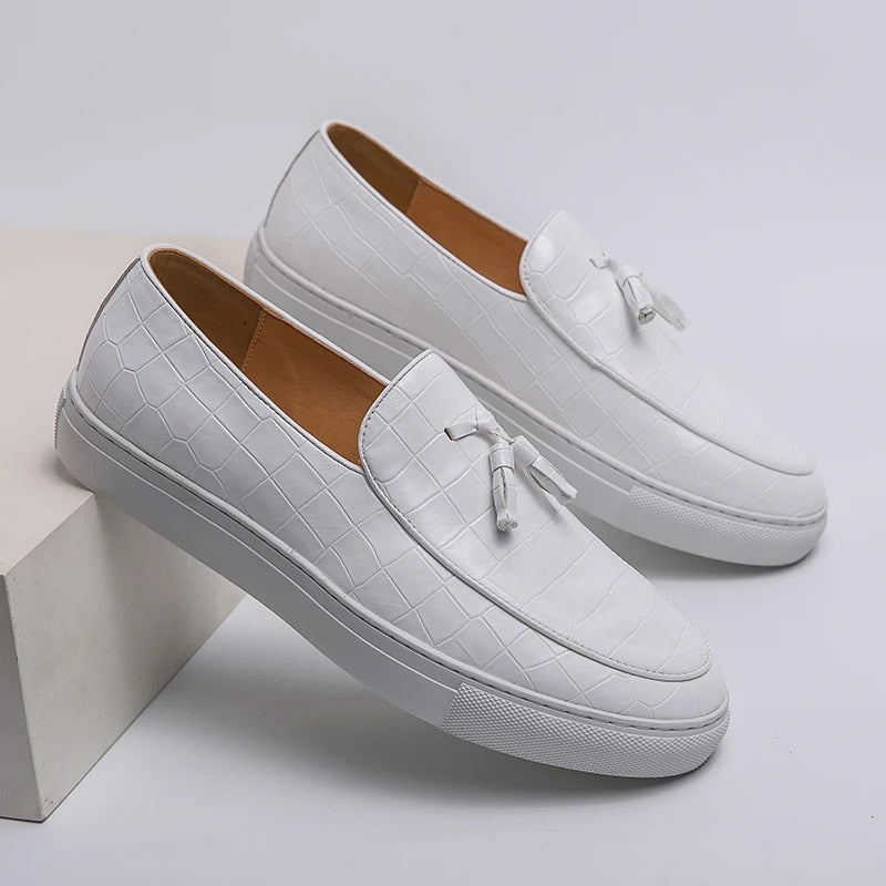 Men's moccasins refined leather slip-on loafers - versatile everyday footwear