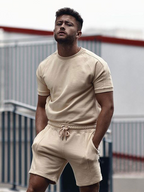 Men's casual combi set - stylish summer outfit with cozy t-shirt and shorts for everyday wear