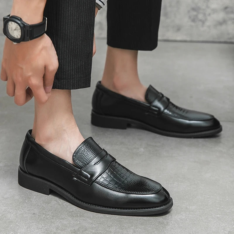 Men's low shoes elegant leather loafers - sophisticated office & evening wear
