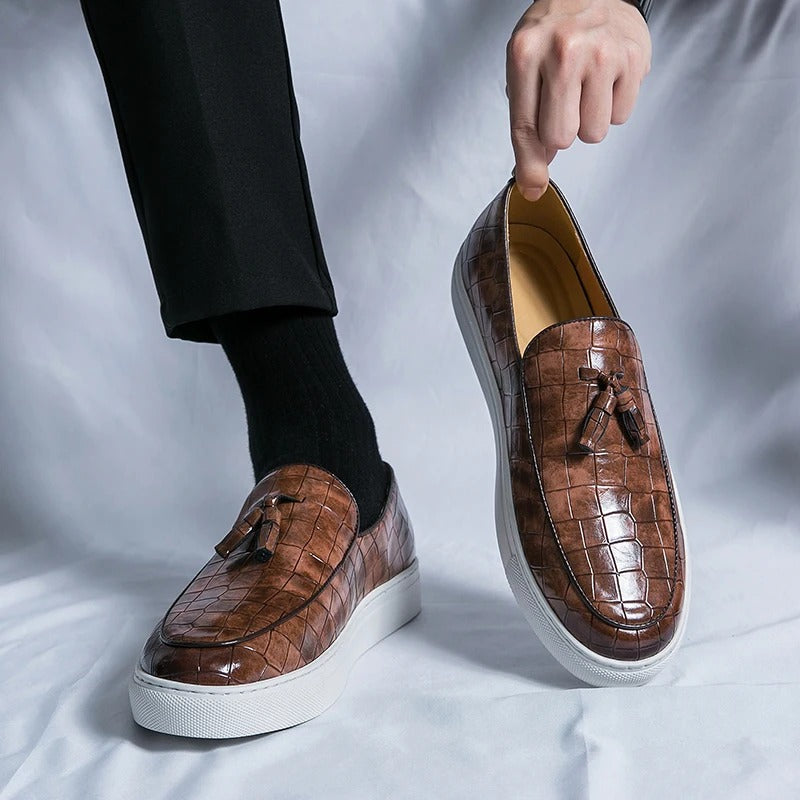 Men's moccasins refined leather slip-on loafers - versatile everyday footwear