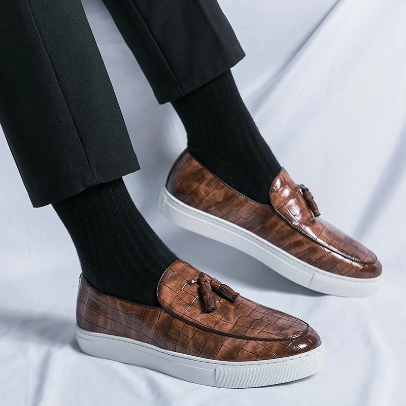 Men's moccasins refined leather slip-on loafers - versatile everyday footwear