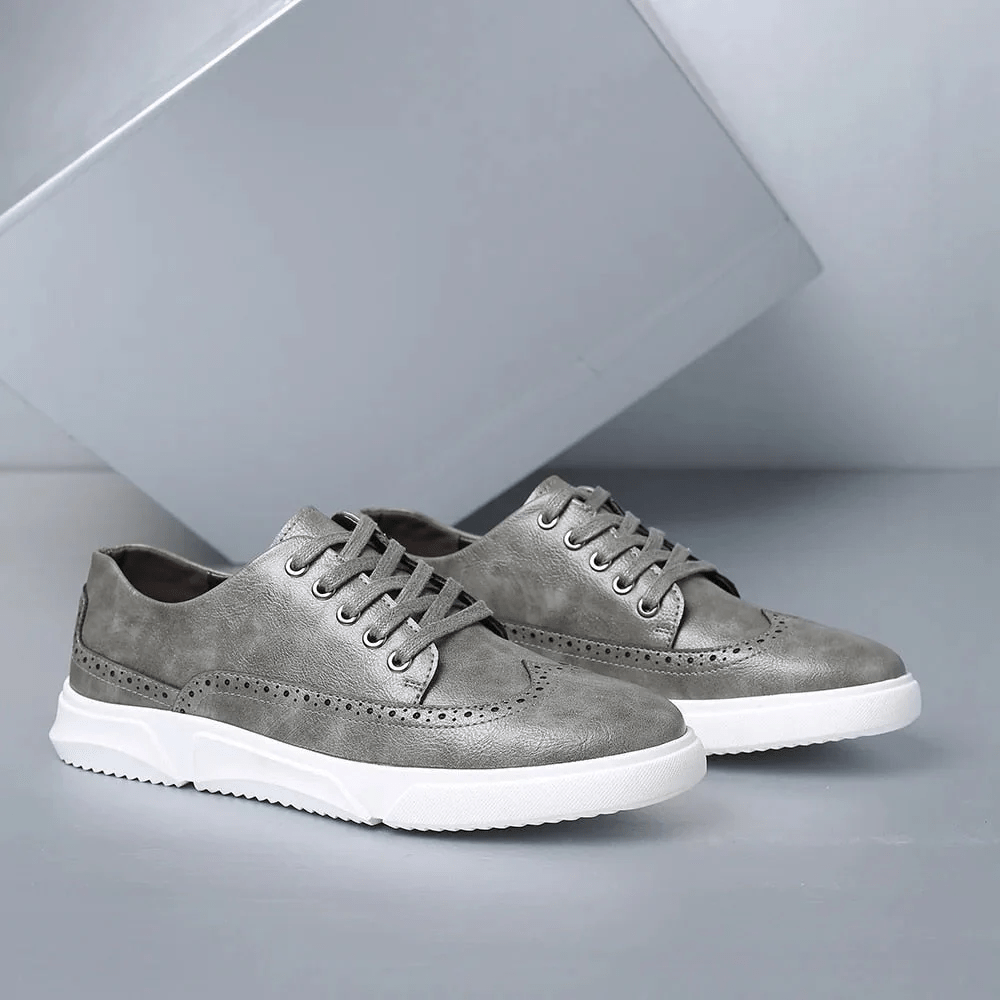 Men's leather sneakers - modern athletic trainers for casual wear - stylish design, durable material