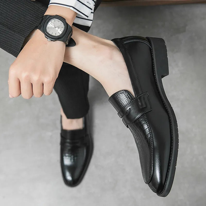 Men's low shoes elegant leather loafers - sophisticated office & evening wear
