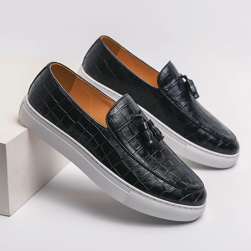 Men's moccasins refined leather slip-on loafers - versatile everyday footwear
