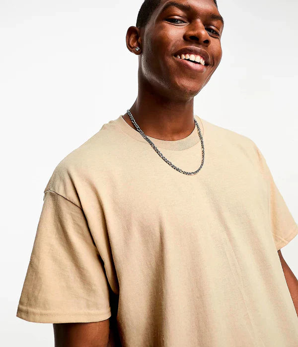 Timeless unisex tee - versatile everyday wear for men
