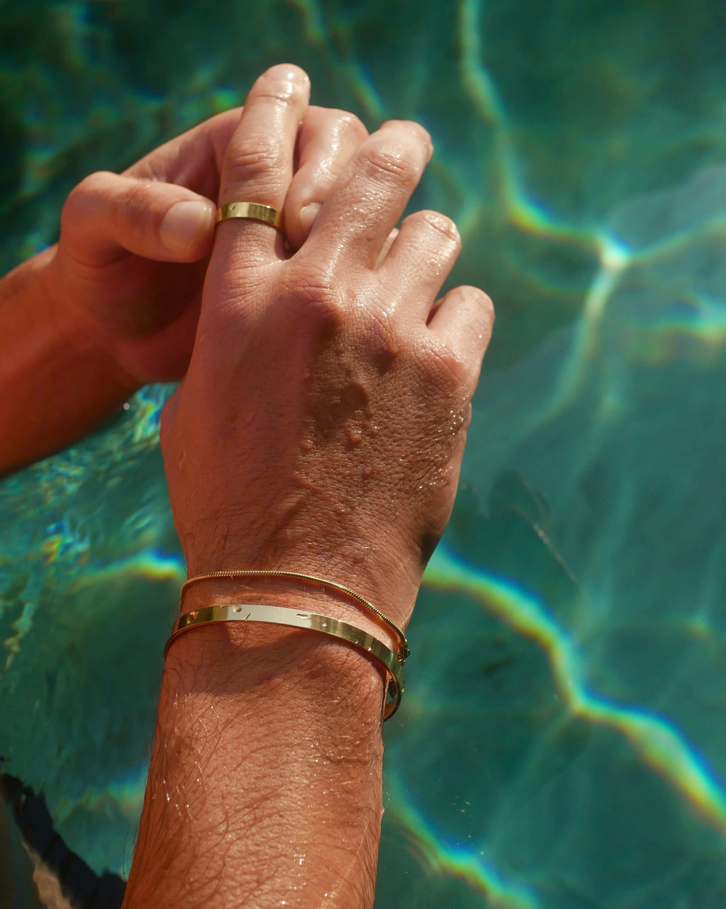 Open Ring Made of Stainless Steel – Gold-Colored modusmoda 2