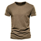 Breathable men's tee for summer - versatile and relaxed fit