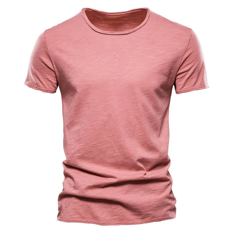Breathable men's tee for summer - versatile and relaxed fit