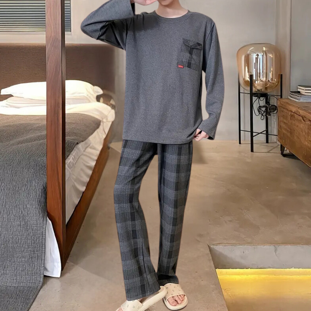 Men's loungewear set - stylish long sleeve top and trousers for cozy evenings