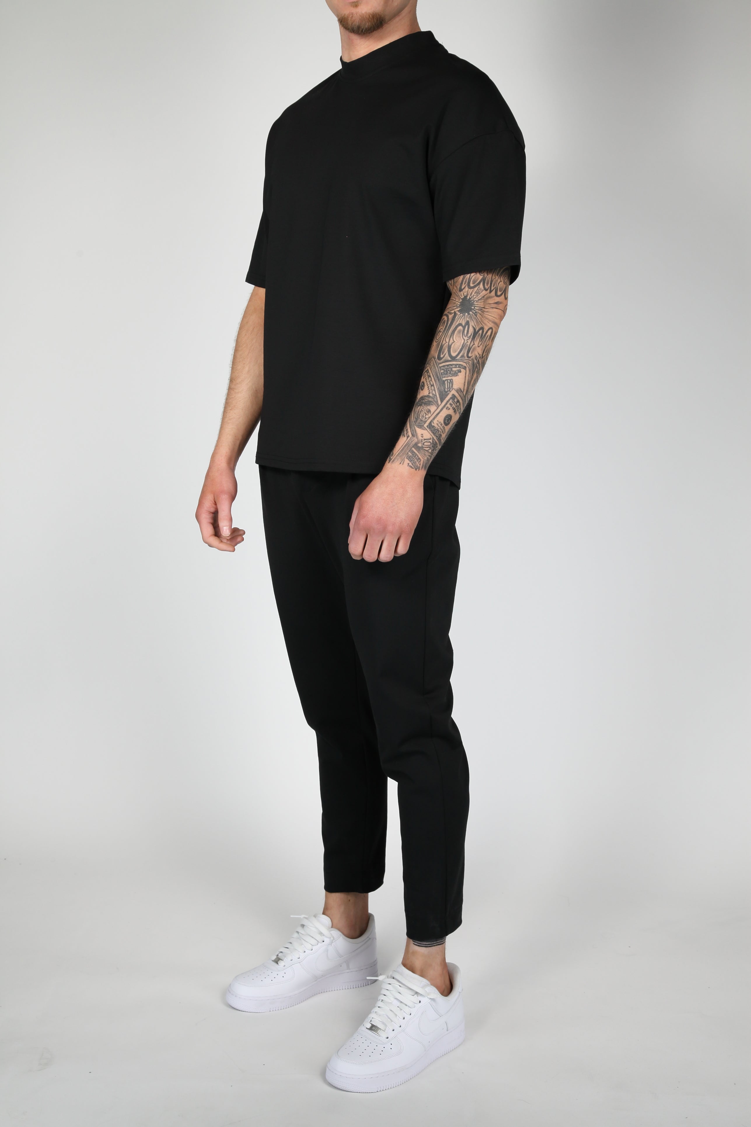 Men's slim fit sweatpants black jogging trousers - versatile relaxed weekend wear