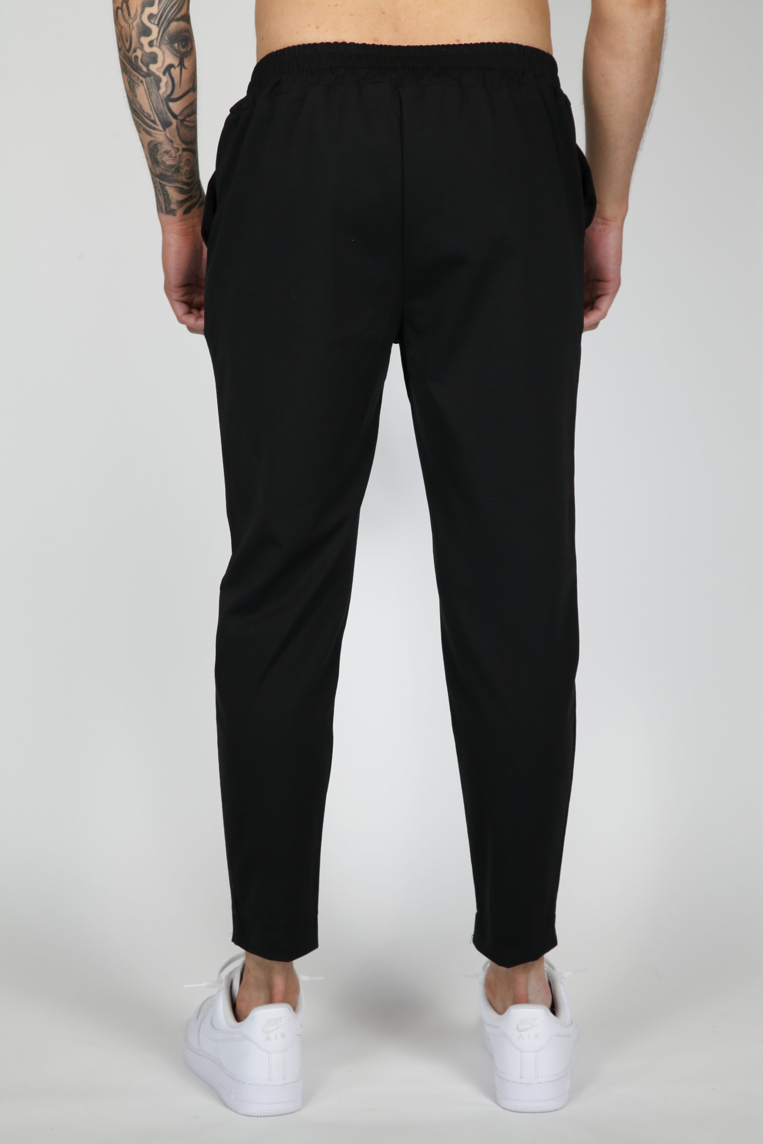 Men's slim fit sweatpants black jogging trousers - versatile relaxed weekend wear