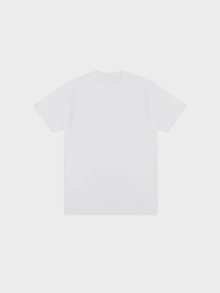 Timeless unisex tee - versatile everyday wear for men